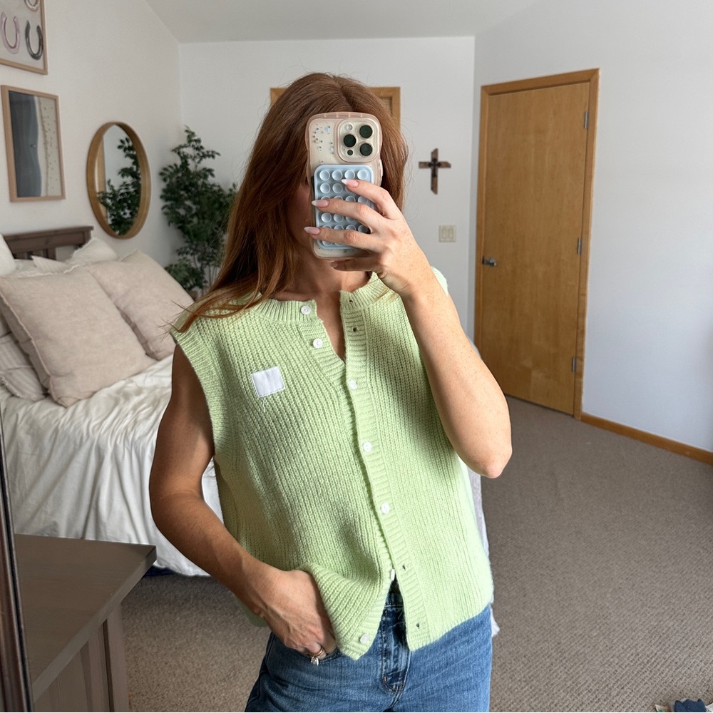 Sleeveless Green Knit Top